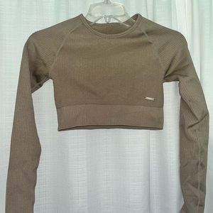 Lilia’s Active cropped long sleeve sports bra top